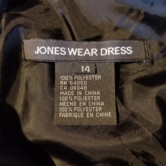 Jones Wear formal black dress, sequined - Picture 8 of 8